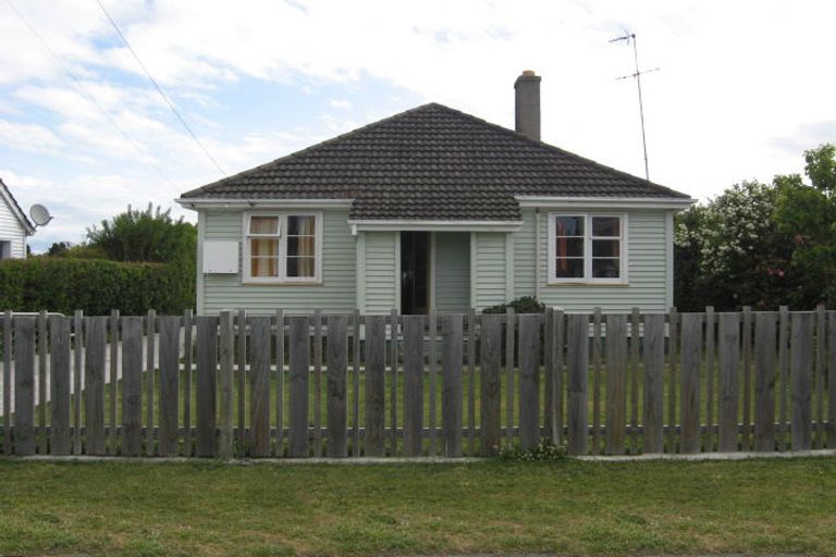 Photo of property in 28 Douglas Road, Amberley, 7410