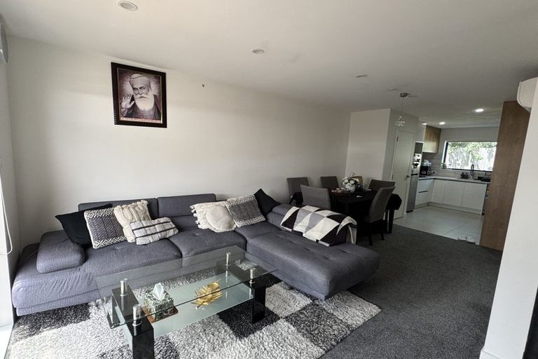 Photo of property in 7/4017 Great North Road, Glen Eden, Auckland, 0602