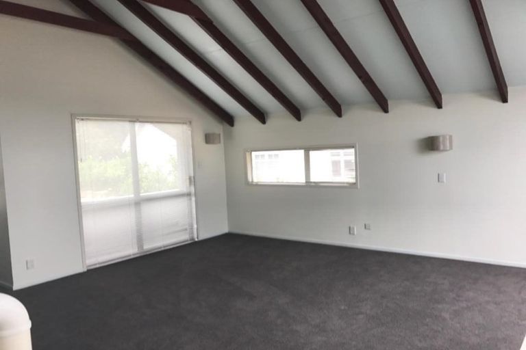 Photo of property in 3a Ascot Avenue, Henderson, Auckland, 0610