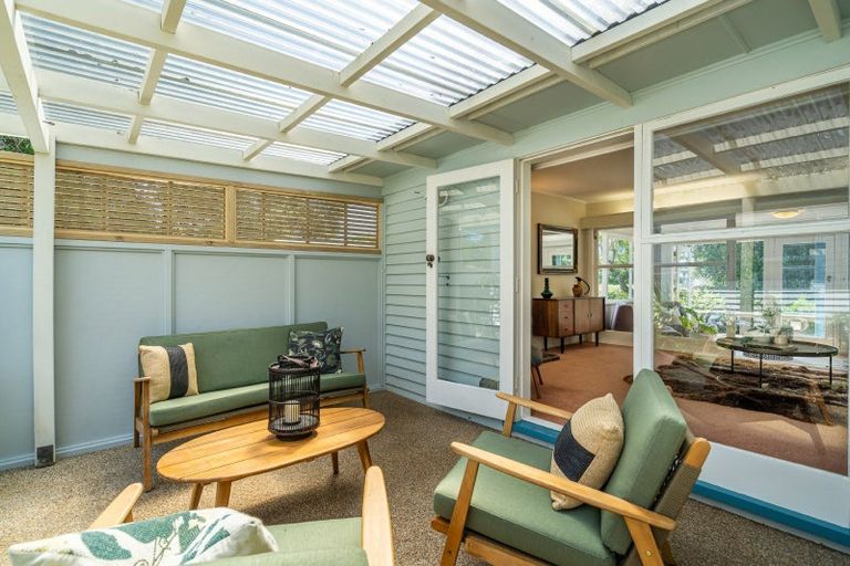 Photo of property in 2/12 Maleme Avenue, Belmont, Auckland, 0622