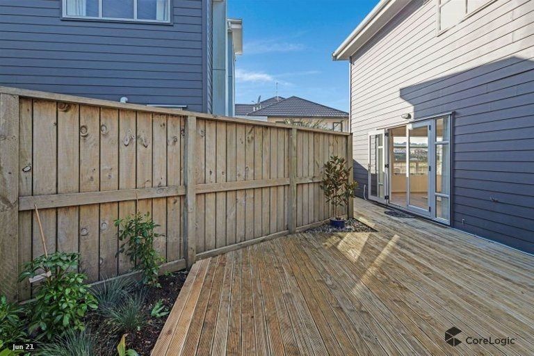 Photo of property in 10 Erlestoke Crescent, Churton Park, Wellington, 6037