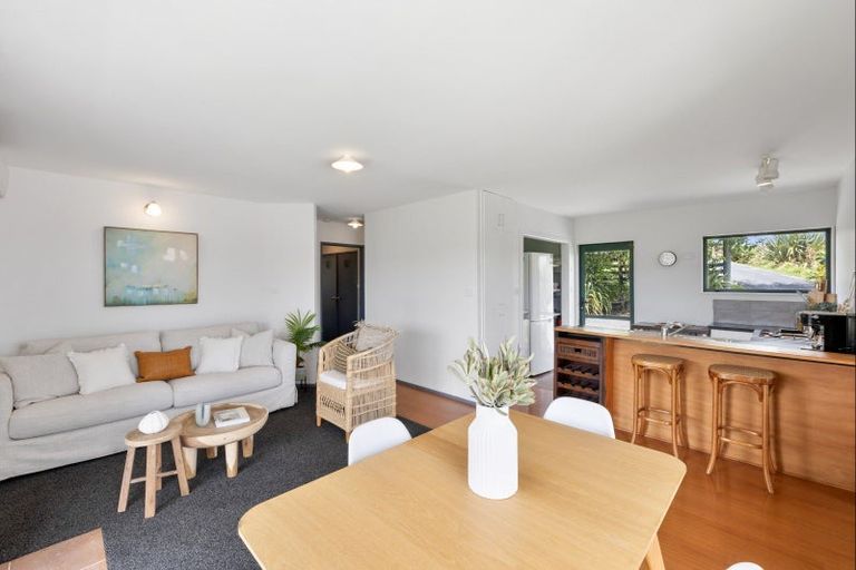 Photo of property in 2214 Cove Road, Mangawhai, Kaiwaka, 0573