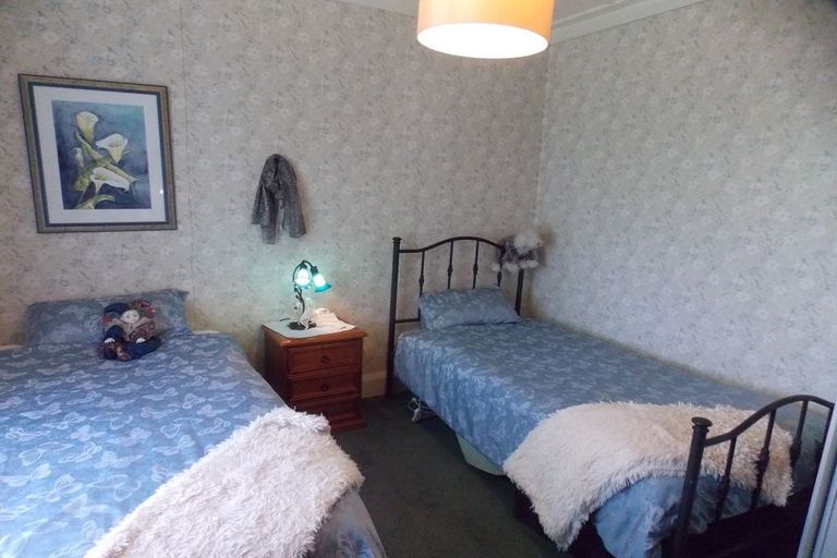 Photo of property in 30 Kuku Street, Tangimoana, 4822