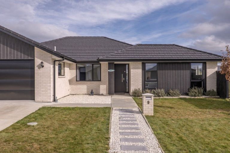 Photo of property in 9 Mary Place, Darfield, 7510