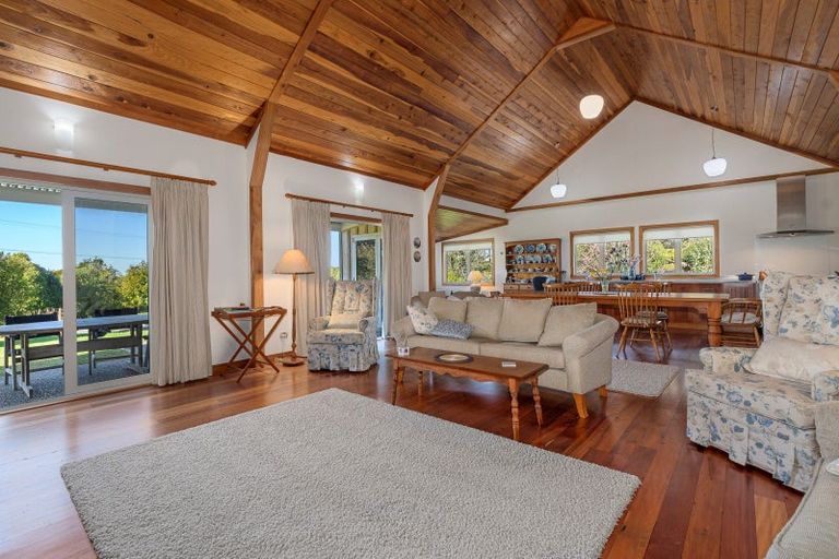 Photo of property in 35 Hume Road, Aongatete, 3181