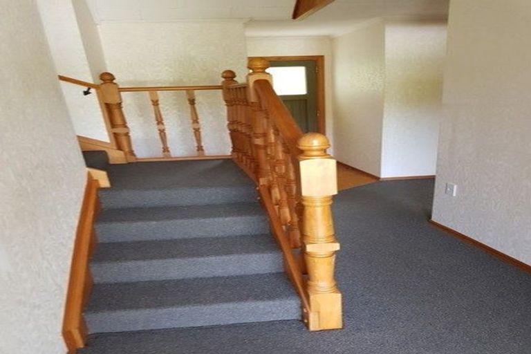 Photo of property in 37 Postgate Drive, Whitby, Porirua, 5024