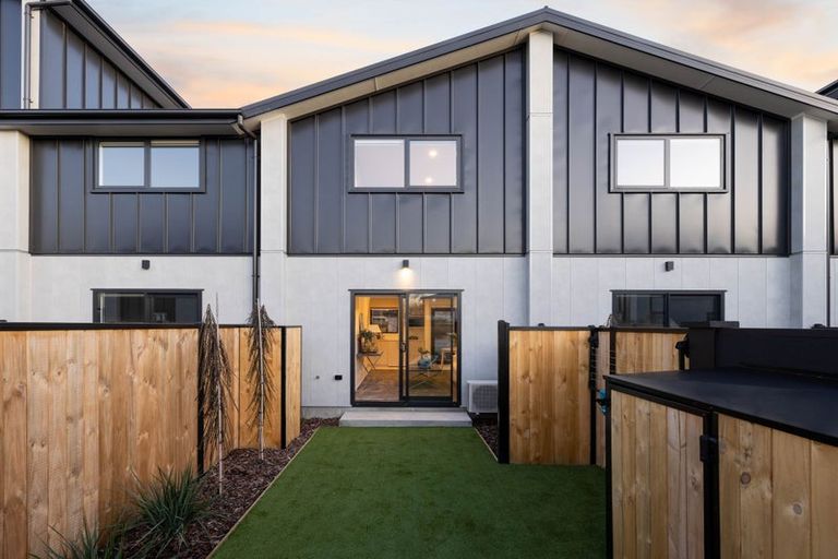 Photo of property in 73 Mohua Lane, Upper Riccarton, Christchurch, 8041