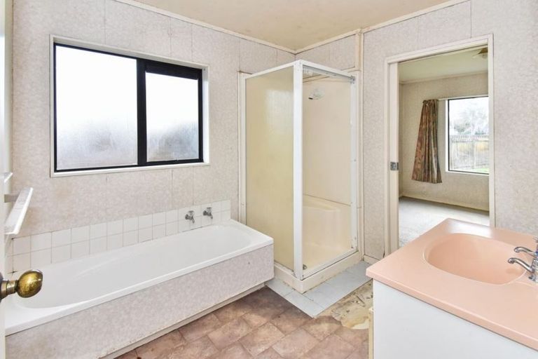 Photo of property in 27 Horlicks Place, Randwick Park, Auckland, 2105