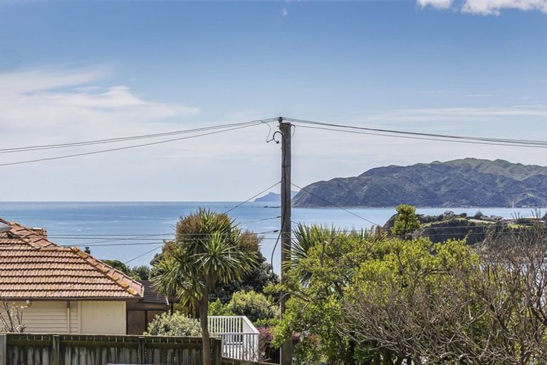 Photo of property in 103 Tireti Road, Titahi Bay, Porirua, 5022