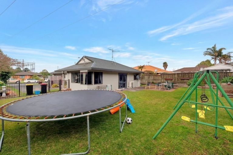 Photo of property in 19 Oleander Lane, Mount Maunganui, 3116