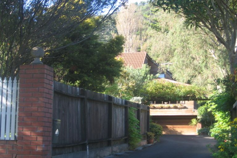 Photo of property in 16 Cheviot Road, Lowry Bay, Lower Hutt, 5013