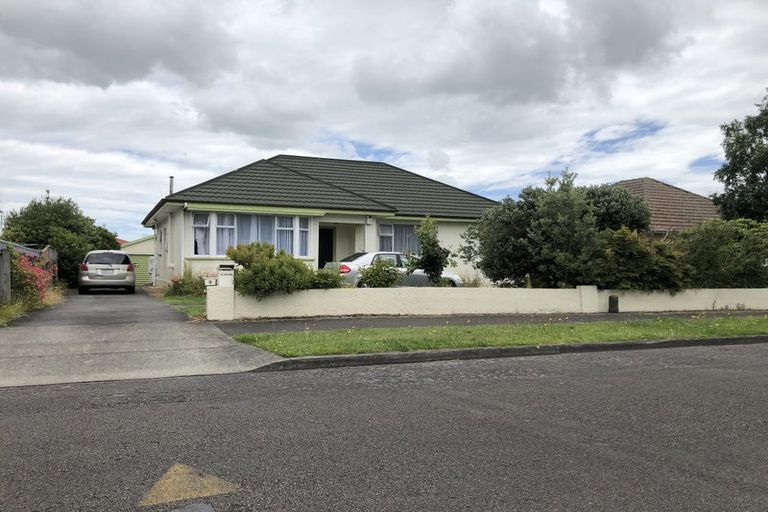 Photo of property in 9 Karamu Avenue, Takaro, Palmerston North, 4410