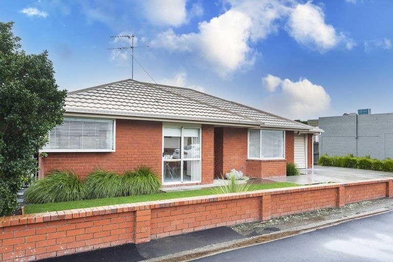 Photo of property in 83a Main Road, Redcliffs, Christchurch, 8081