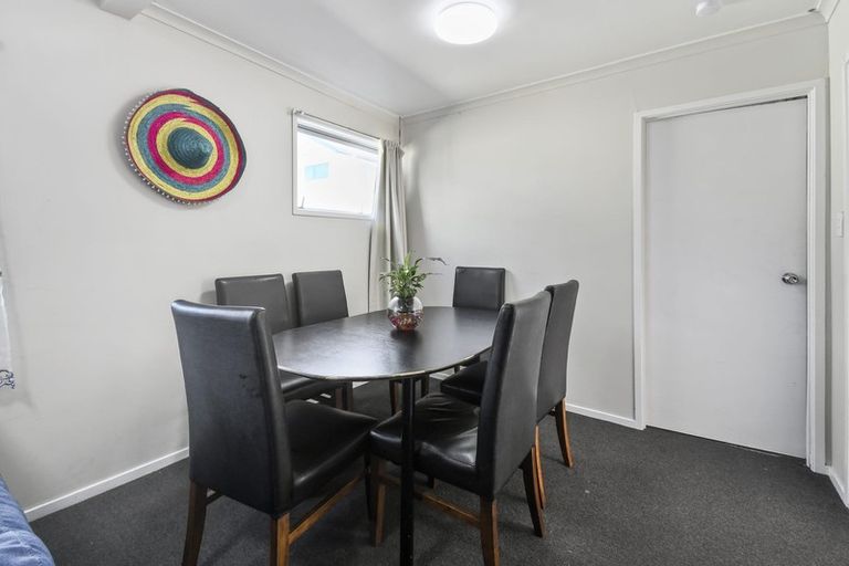 Photo of property in 10a Cambridge Road, Manurewa, Auckland, 2102