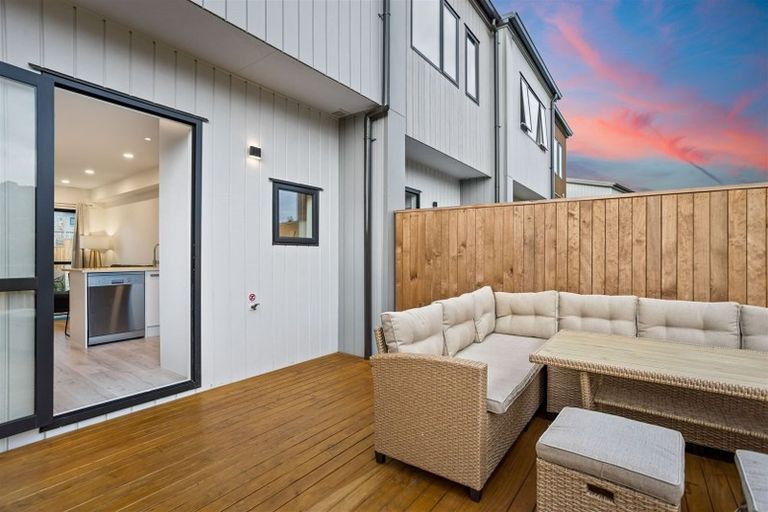 Photo of property in 132c Tiriwa Drive, Massey, Auckland, 0614