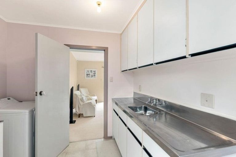 Photo of property in 22 Bloomfield Terrace, Hutt Central, Lower Hutt, 5010