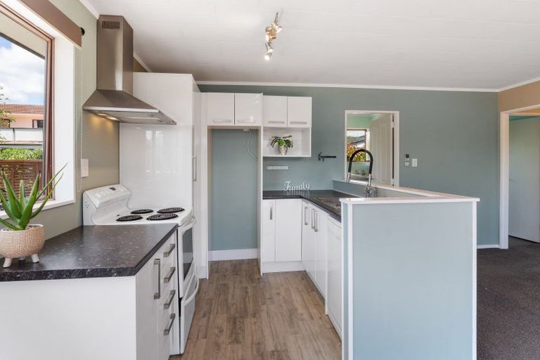 Photo of property in 15a Manawa Avenue, Raumati Beach, Paraparaumu, 5032