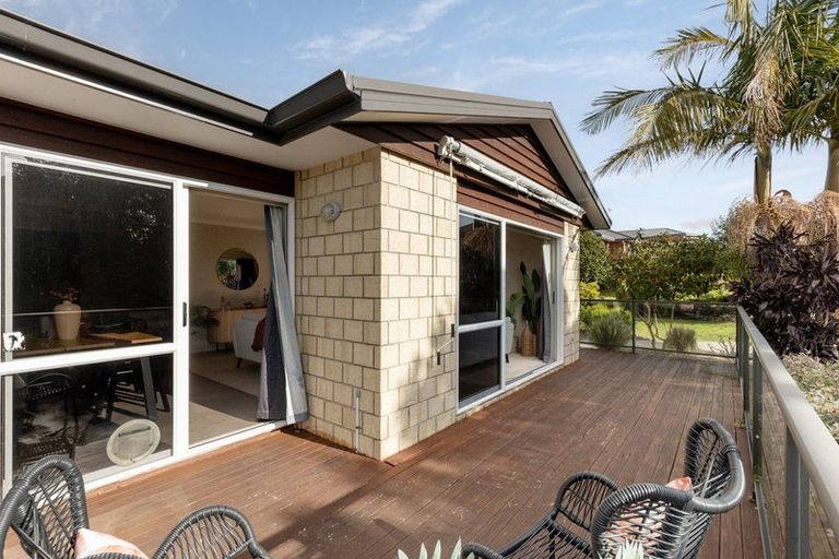 Photo of property in 41 Oteki Park Drive, Welcome Bay, Tauranga, 3112