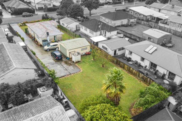 Photo of property in 90 Helvetia Road, Pukekohe, 2120