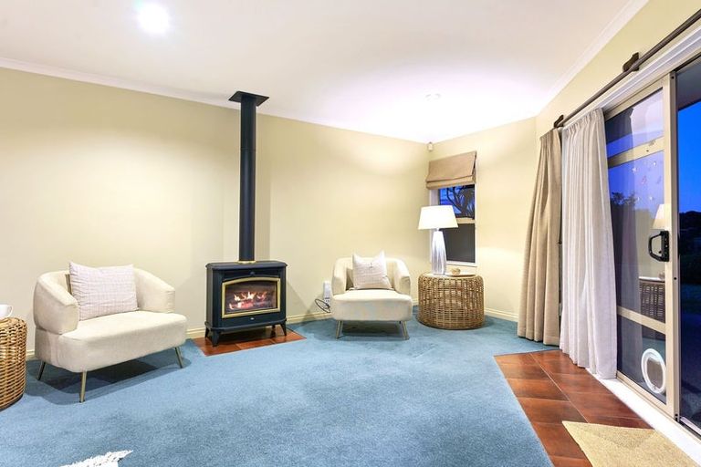 Photo of property in 5 Marewa Place, Waikanae Beach, Waikanae, 5036