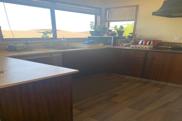 Photo of property in 83 Waratah Street, Avondale, Christchurch, 8061