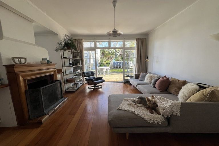 Photo of property in 19 Lake Road, Devonport, Auckland, 0624