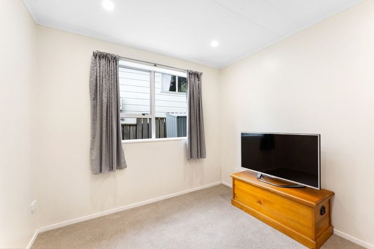 Photo of property in 13 Harold Grove, Stokes Valley, Lower Hutt, 5019