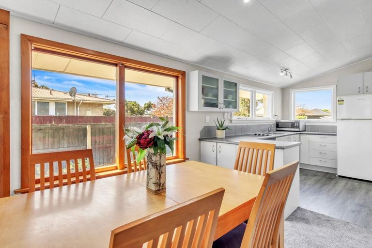 Photo of property in 34 Fenhall Street, Russley, Christchurch, 8042