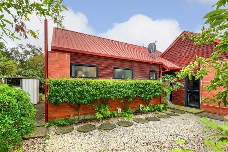 Photo of property in 12 Rembrandt Place, Burnside, Christchurch, 8053