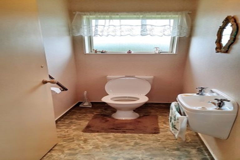 Photo of property in 40 Juliet Street, Stratford, 4332