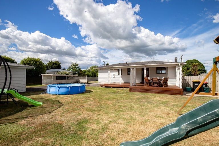 Photo of property in 65 Pipiroa Road, Ngatea, 3503