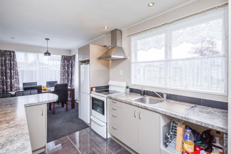 Photo of property in 26 Rhodes Drive, Kelvin Grove, Palmerston North, 4414