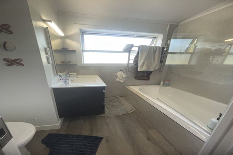 Photo of property in 14 Beachman Grove, Hilltop, Taupo, 3330