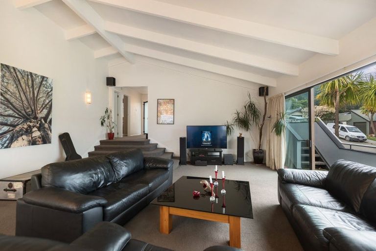 Photo of property in 20 Greenstone Place, Fernhill, Queenstown, 9300