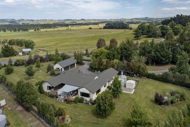Photo of property in 346 Porangahau Road, Waipukurau, 4282