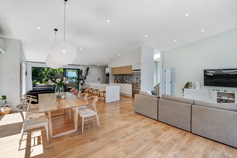 Photo of property in 167 Motutara Road, Muriwai, Waimauku, 0881