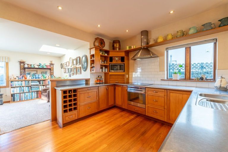 Photo of property in 1 Evans Street, Maori Hill, Timaru, 7910
