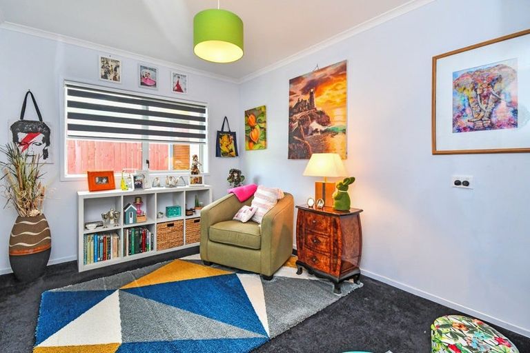 Photo of property in 90 Helenslee Road, Pokeno, 2402