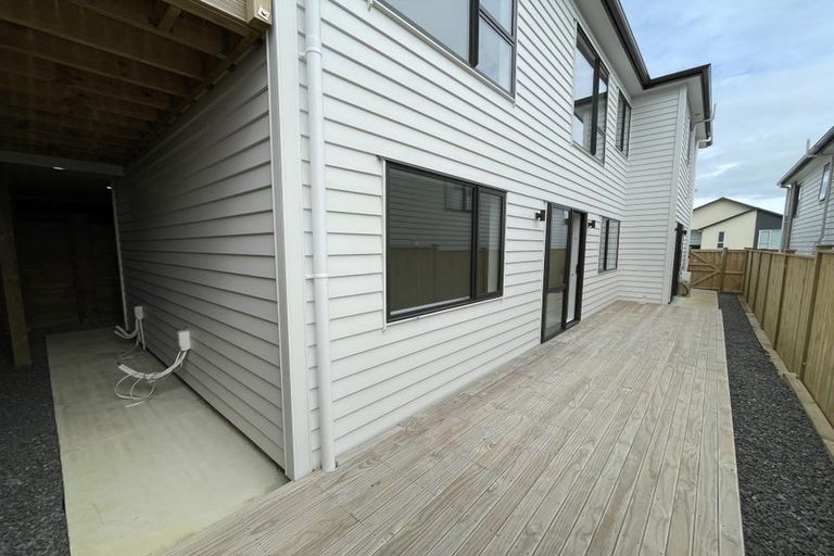 Photo of property in 1 Tannaghmore Drive, Flat Bush, Auckland, 2019