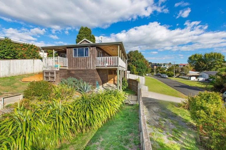 Photo of property in 61a Lorenzen Bay Road, Raglan, 3225