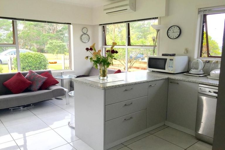 Photo of property in 1/240 Forrest Hill Road, Forrest Hill, Auckland, 0620