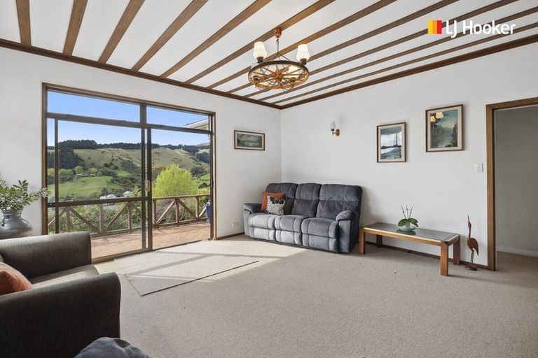 Photo of property in 9 Featherston Street, Macandrew Bay, Dunedin, 9014