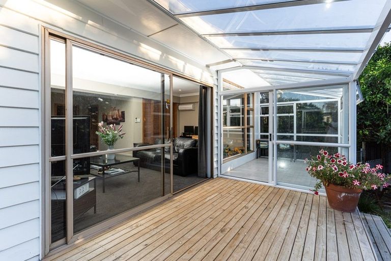 Photo of property in 15 Swansea Street, Hokowhitu, Palmerston North, 4410