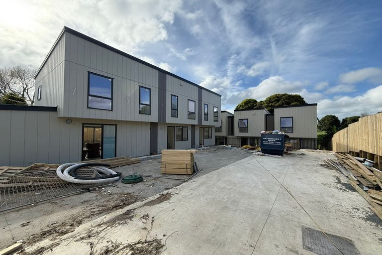 Photo of property in 17 Julian Place, Otara, Auckland, 2023