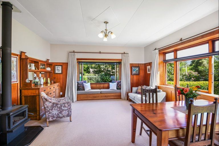 Photo of property in 83 Queenwood Road, Levin, 5510