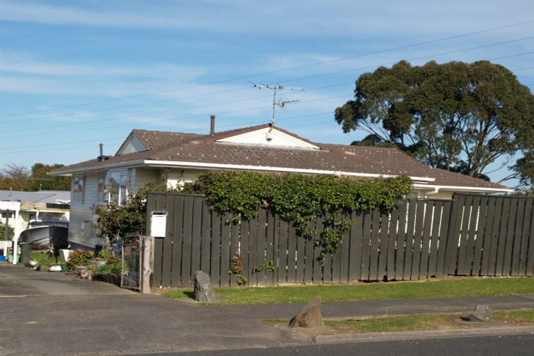 Photo of property in 49 Archboyd Avenue, Mangere East, Auckland, 2024