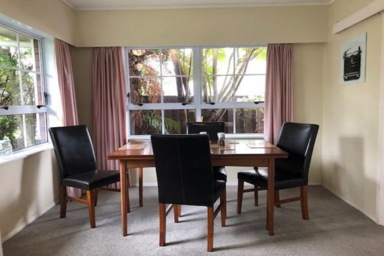 Photo of property in 11 Polandson Place, Opaheke, Papakura, 2113