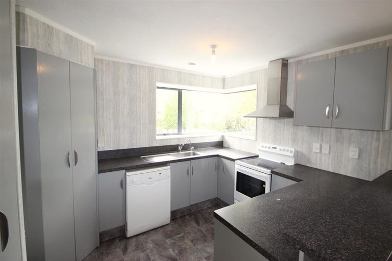 Photo of property in 50 Morton Street, Edendale, 9825