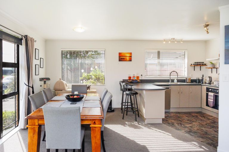 Photo of property in 55 Meridian Grove, Kelvin Grove, Palmerston North, 4414