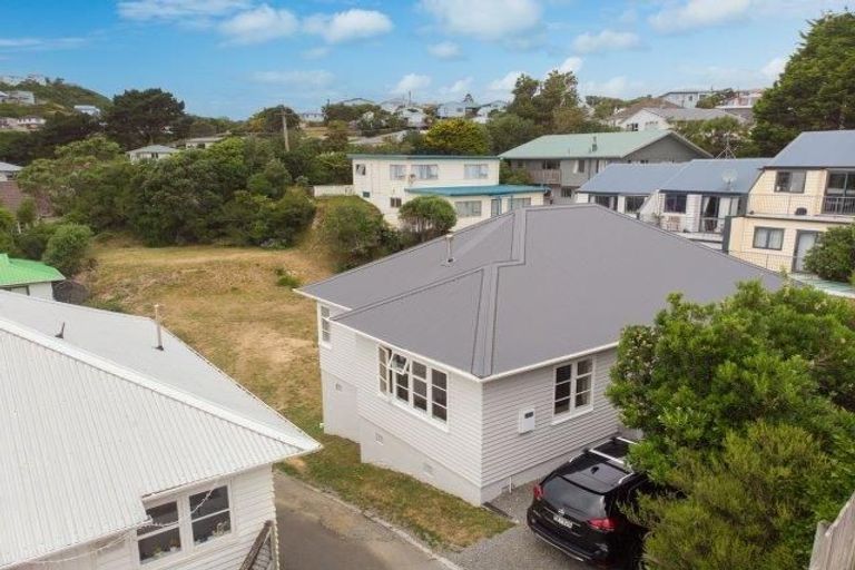 Photo of property in 35 Hindmarsh Street, Johnsonville, Wellington, 6037